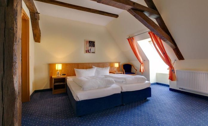 Hotel Gasthaus Zum Schwan.Doppelzimmer im Nebengebäude.hotels/be48b5c9fdba8b44fd6e83681942d1395b767946/room/hotel-gasthaus-zum-schwan-doppelzimmer-im-nebengebaude-51823.jpg
