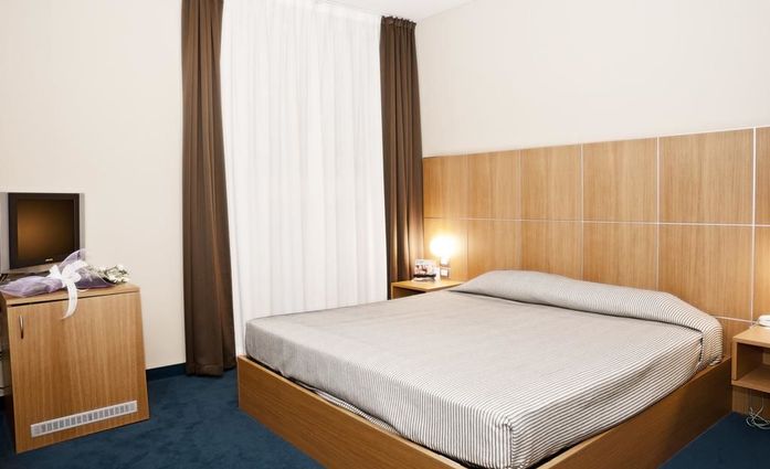 Hotel delle Fiere.Doppelzimmer.hotels/c1a2100fc104ea9266092784da89c8c2c92aef9d/room/hotel-delle-fiere-doppelzimmer-88276.jpg