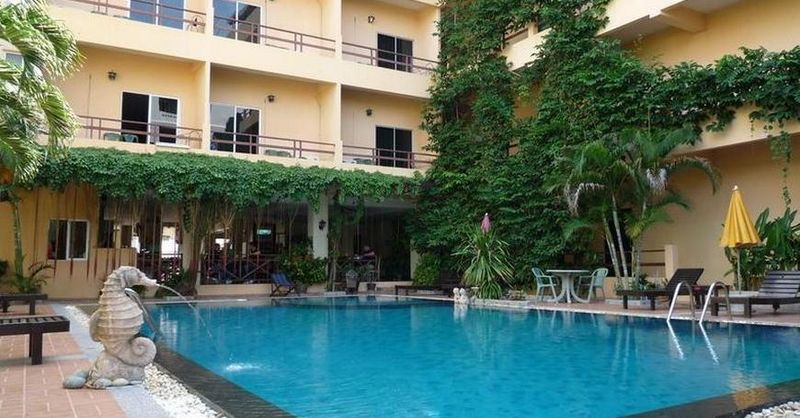 Opey de Place Pattaya: book rooms online on HotelFriend