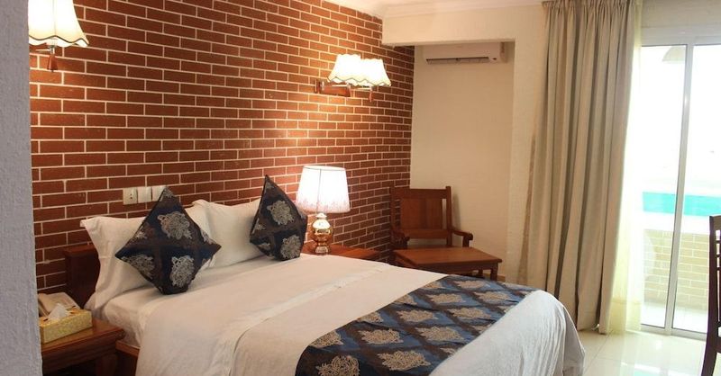 Adamaoua Grand Hotel, Douala: easy hotel booking on HotelFriend