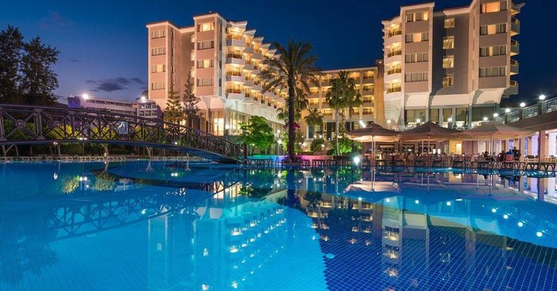 Terrace Beach Resort, Side: easy hotel booking on HotelFriend