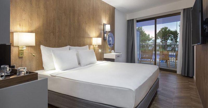 nirvana cosmopolitan hotel lara