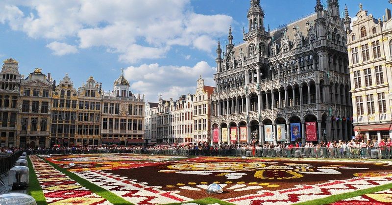 Brussels travel guide: hotels, weather, tips, sights and prices, Brussels  Pass, foods, and areas to stay – HotelFriend