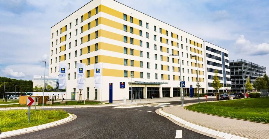 comfort hotel frankfurt airport west