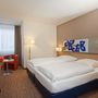 H+ Hotel Wiesbaden Niedernhausen.Doppelzimmer.hotels/209b9cef6d49fe6a678ed6636490ac075580013b/room/h-hotel-wiesbaden-niedernhausen-doppelzimmer-77255.jpg