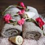 Hotel Kunzmann's.Massage.Massage mit Kräuterstempel.hotels/2f392919f7f3e9c24e50a48ffbe91ae045baf565/item/hotel-kunzmanns-massage-mit-krauterstempel-30066.jpg