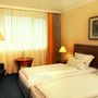 H4 Hotel Kassel.Doppelzimmer.hotels/54d4def24169da9a05c64dfc8edef08436c0f0a4/room/h4-hotel-kassel-doppelzimmer-24016.jpg