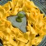 hausgemachte frische bandnudeln mit mischpilzen