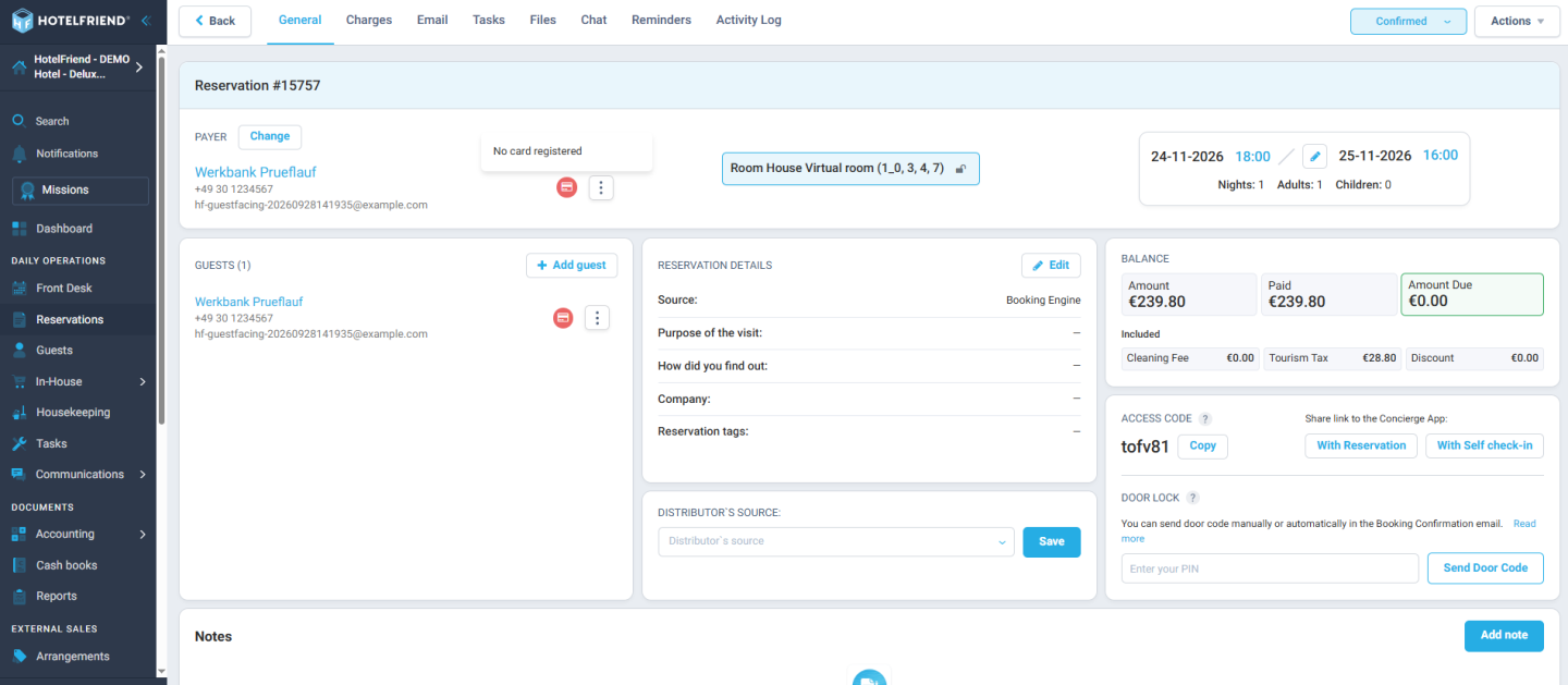 Card validation status: see at a glance which guests still need a card