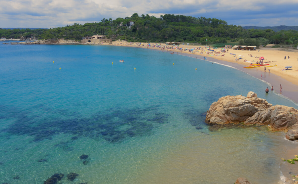 Beaches of Cadaqués, Costa Brava - photos, rooms, and prices for hotels ...